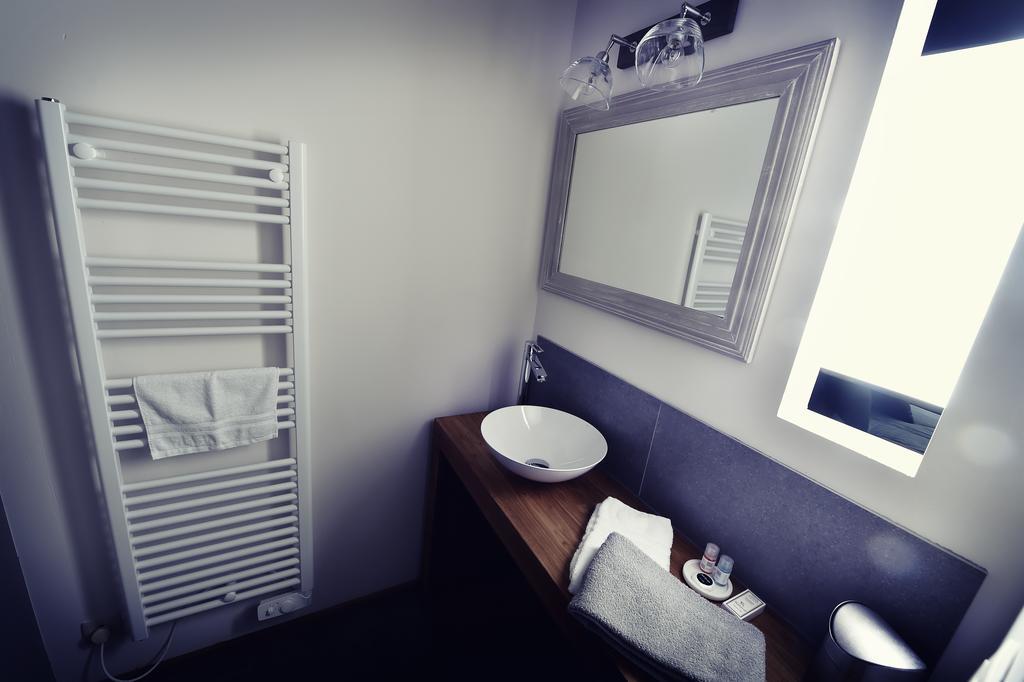 Cote Sax Bed And Breakfast Dinant Room photo
