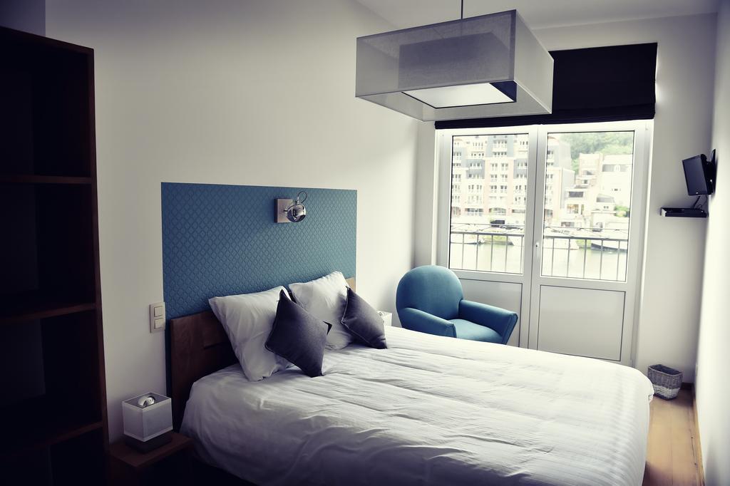 Cote Sax Bed And Breakfast Dinant Room photo